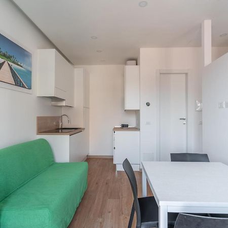 Cimiano Suite 21, New Apartment Milán Exterior foto