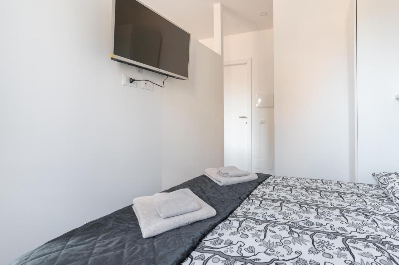 Cimiano Suite 21, New Apartment Milán Exterior foto